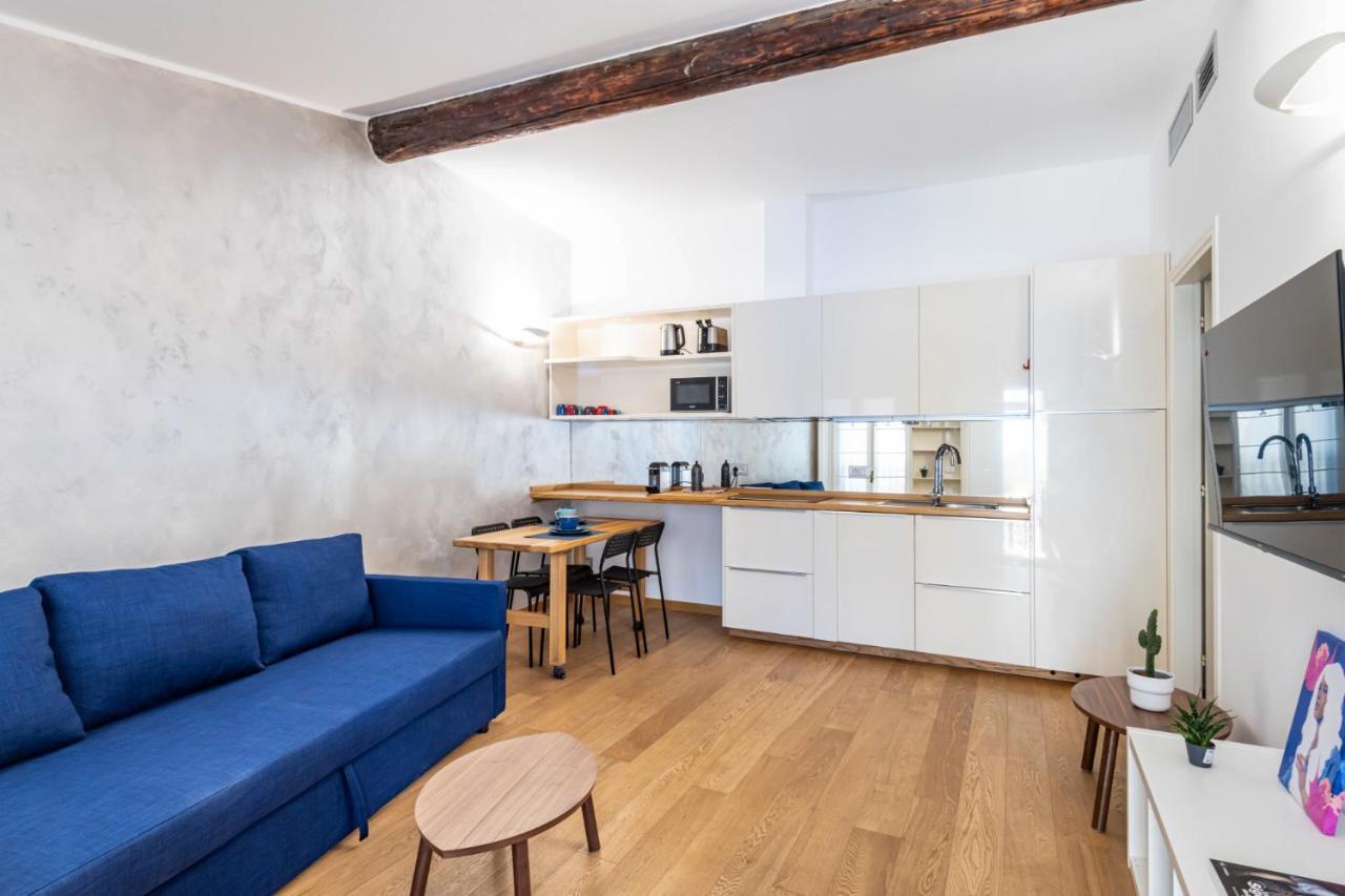 Easylife - Romantico Appartamento Sulla Darsena Milão Exterior foto