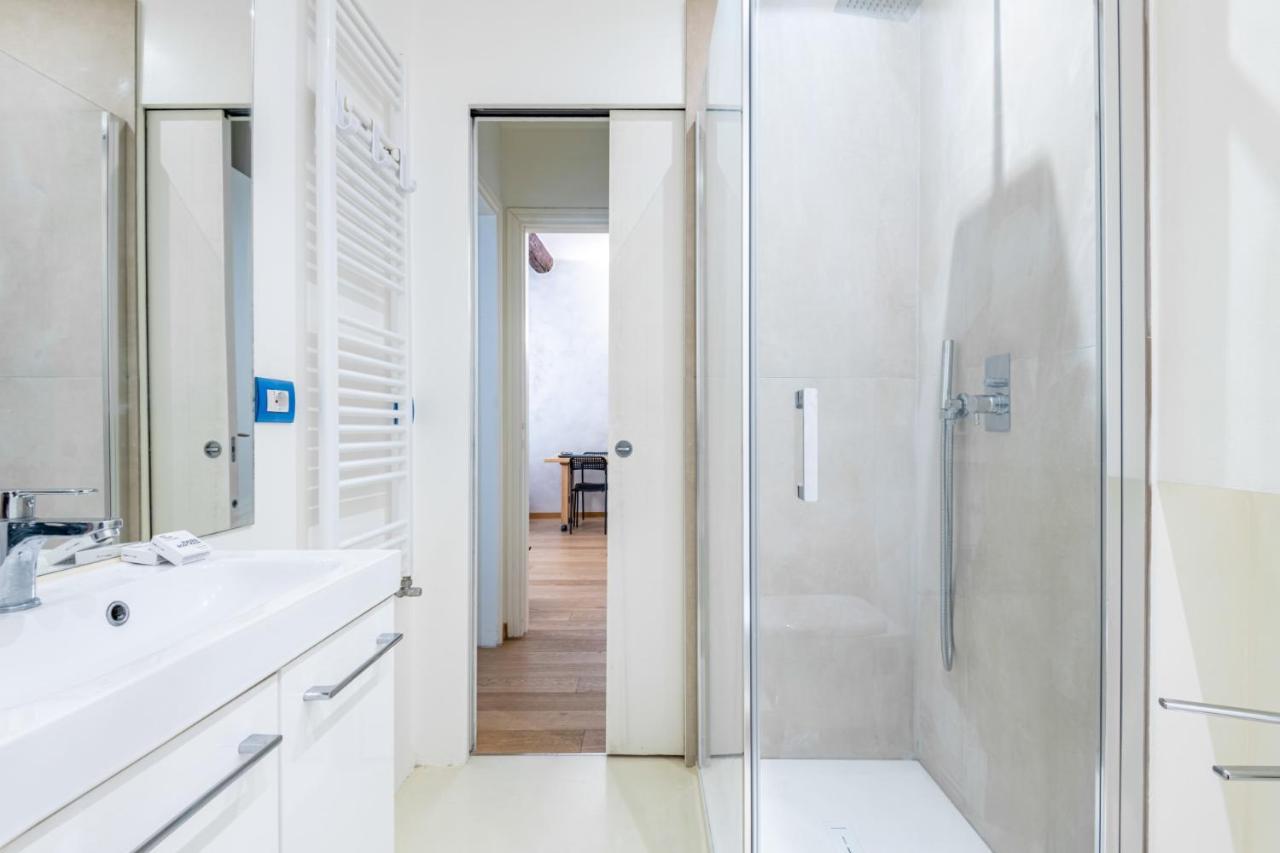 Easylife - Romantico Appartamento Sulla Darsena Milão Exterior foto